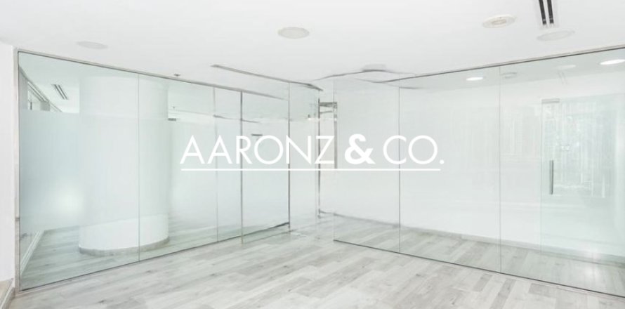 Office in Business Bay, Dubai 112 sq.m. № 105641