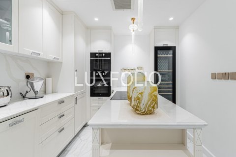 Apartamento en Shoreline Apartments, Palm Jumeirah, Dubai, 2 dormitorios, 183 m², № 45780 - foto 12