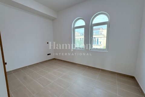 Снять в аренду виллу в Jumeirah Park Homes, Jumeirah Park, Дубай: 4 спальни, 538.85969672м², № 12541 - фото 2
