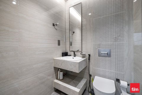 Apartment in Business Bay, Dubai 2 bedrooms, 137 sq.m. № 114781 - photo 13