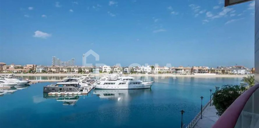 Apartment in Palm Jumeirah, Dubai 2 bedrooms, 155.8 sq.m. № 6943