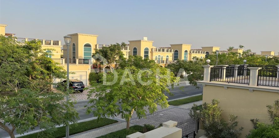 Villa in Legacy Nova Villas, Jumeirah Park, Dubai 4 bedrooms, 454.6 sq.m. № 6939