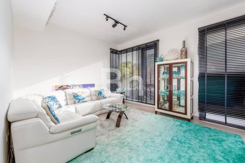 Villa in Dubai Hills Estate, Dubai 4 bedrooms, 271 sq.m. № 57877 - photo 2