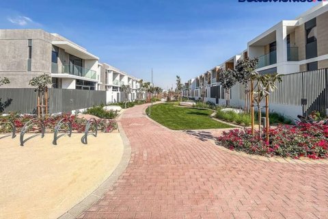 Townhouse in Arabian Ranches 3, Dubai 3 bedrooms, 188 sq.m. № 57878 - photo 3
