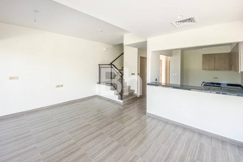 Townhouse in DAMAC Hills (Akoya by DAMAC), Dubai 3 bedrooms, 150 sq.m. № 57876 - photo 4