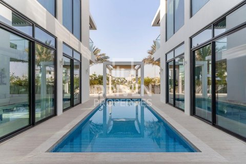 Villa en Pearl Jumeirah, Jumeirah, Dubai, 6 dormitorios, 900 m², № 66657 - foto 4