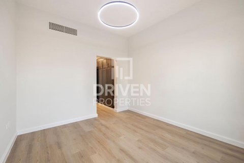 Villa en Al Barsha 1, Al Barsha, Dubai, 4 dormitorios, 339 m², № 66650 - foto 27