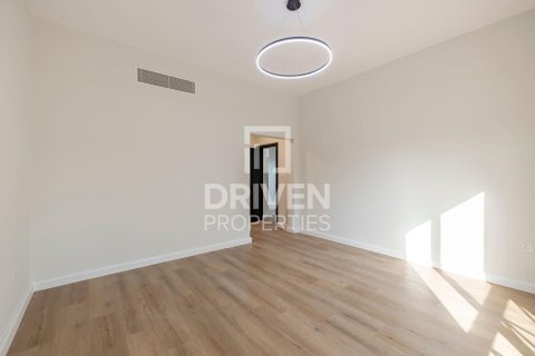 Villa en Al Barsha 1, Al Barsha, Dubai, 4 dormitorios, 339 m², № 66650 - foto 6