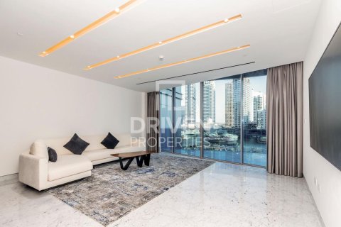 Villa in The Jewels, Dubai Marina, Dubai 4 bedrooms, 413 sq.m. № 66659 - photo 18