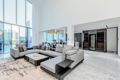 Villa in The Jewels, Dubai Marina, Dubai 4 bedrooms, 413 sq.m. № 66659 - photo 7