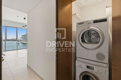 Apartment in Al Wasl, Dubai 2 bedrooms, 147.34 sq.m. № 136783 - photo 16