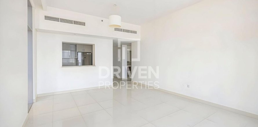 Apartment in BLVD Crescent, Downtown Dubai (Downtown Burj Dubai), Dubai 2 bedrooms, 131.09 sq.m. № 136785