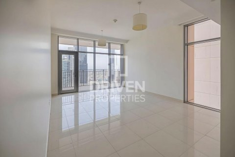 Apartment in BLVD Crescent, Downtown Dubai (Downtown Burj Dubai), Dubai 2 bedrooms, 131.09 sq.m. № 136785 - photo 8