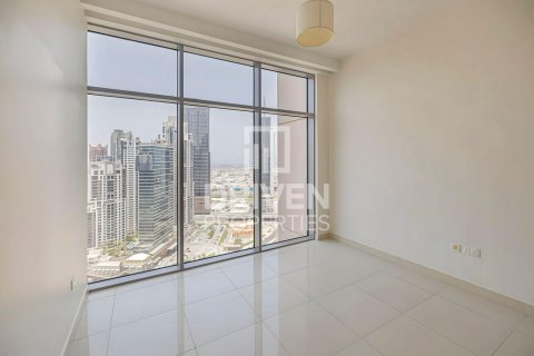Apartment in BLVD Crescent, Downtown Dubai (Downtown Burj Dubai), Dubai 2 bedrooms, 131.09 sq.m. № 136785 - photo 9