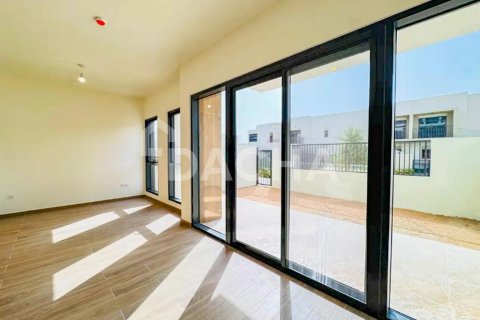 Apartment in Town Square, Dubai 3 bedrooms, 230 sq.m. № 111573 - photo 10