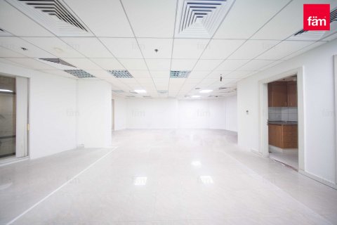 Снять в аренду офис в Sheikh Zayed Road, Дубай: 71.4м², № 58227 - фото 4