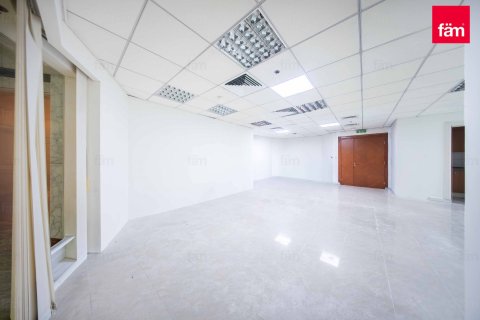 Снять в аренду офис в Sheikh Zayed Road, Дубай: 71.4м², № 58227 - фото 7