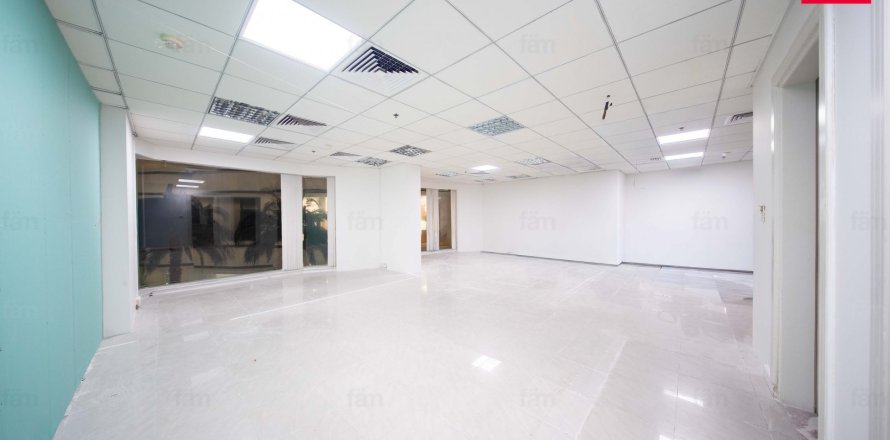 Oficina en Sheikh Zayed Road, Dubai, 71.4 m², № 58227