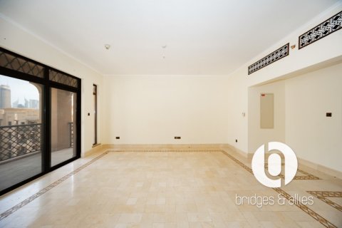 Apartment in Old Town, Dubai 2 bedrooms, 130 sq.m. № 105855 - photo 12