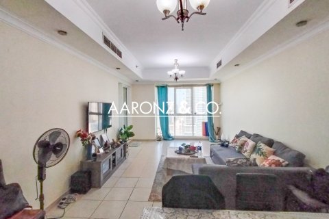 Купить квартиру в Джумейра Лейк Тауэрс, Дубай: 2 спальни, 107м², № 90896 - фото 5