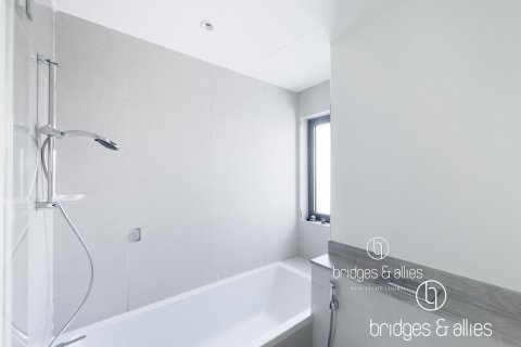 Снять в аренду виллу в Дубай Хилс Эстейт, Дубай: 3 спальни, 203м², № 90903 - фото 15