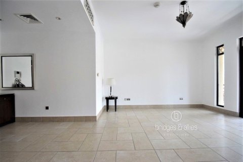 Снять в аренду квартиру в Old Town, Дубай: 1 спальня, 87м², № 90900 - фото 7