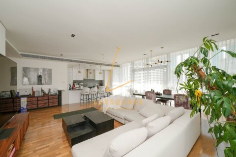 Apartment in Al Wasl, Dubai 3 bedrooms, 204 sq.m. № 95233 - photo 3