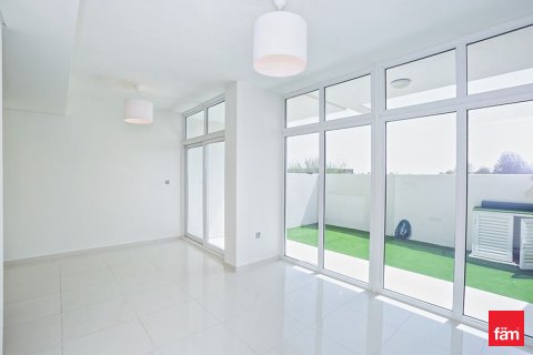 Townhouse in Dubai 3 bedrooms, 112.2 sq.m. № 90262 - photo 2
