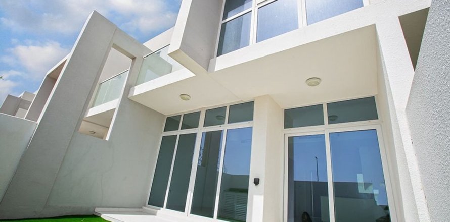 Townhouse in Dubai 3 bedrooms, 112.2 sq.m. № 90262