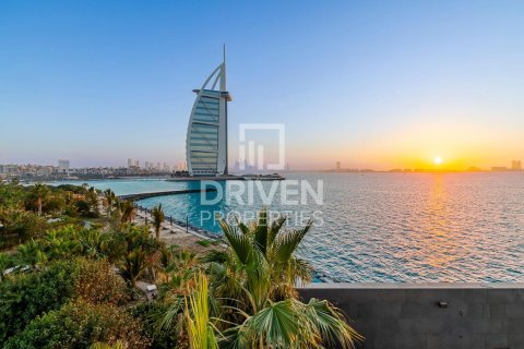 Villa en Jumeirah 3, Jumeirah, Dubai, 6 dormitorios, 849.78 m², № 125343 - foto 30