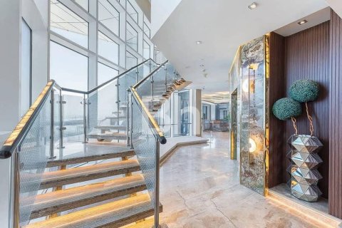Apartment in Dubai Marina, Dubai 4 bedrooms, 524 sq.m. № 57332 - photo 1