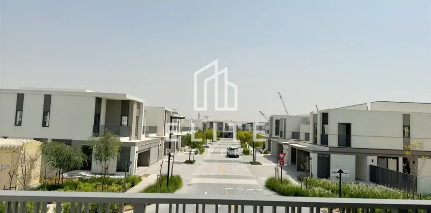 Townhouse in Tilal Al Ghaf, Dubai 3 bedrooms, 203 sq.m. № 121734