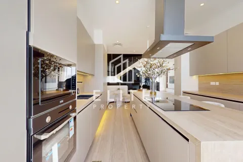 Villa in Al Barari, Dubai 4 bedrooms, 459 sq.m. № 121735 - photo 14