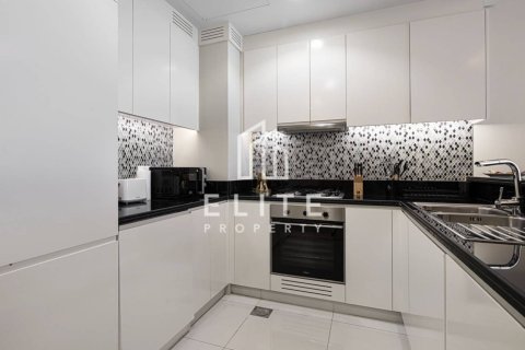 Apartment in Paramount Tower Hotel & Residences, Business Bay, Dubai 2 bedrooms, 104 sq.m. № 121733 - photo 14