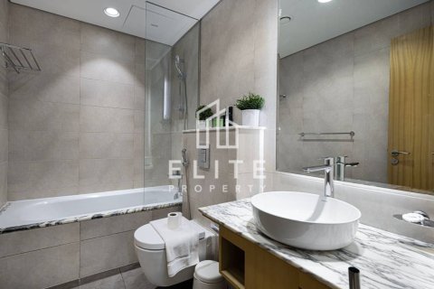 Apartment in Paramount Tower Hotel & Residences, Business Bay, Dubai 2 bedrooms, 104 sq.m. № 121733 - photo 25