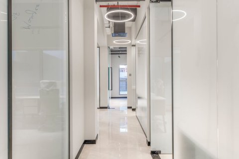 Office in Executive Towers, Business Bay, Dubai 188 sq.m. № 8581 - photo 13