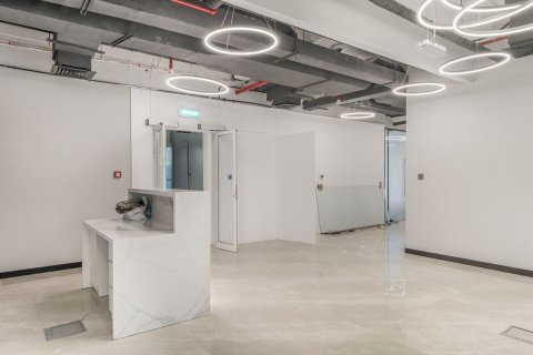 Office in Executive Towers, Business Bay, Dubai 188 sq.m. № 8581 - photo 3
