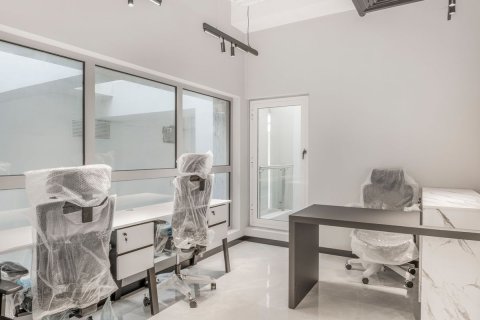 Office in Executive Towers, Business Bay, Dubai 188 sq.m. № 8581 - photo 11