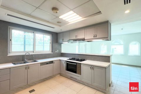 Villa in Dubai 3 bedrooms, 547.1 sq.m. № 50785 - photo 18