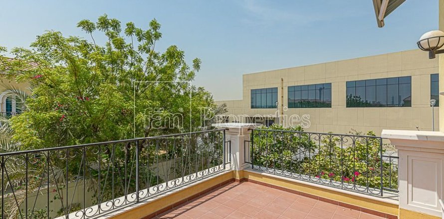 Вилла в Дубае, 3 спальни, 547.1м², № 50785