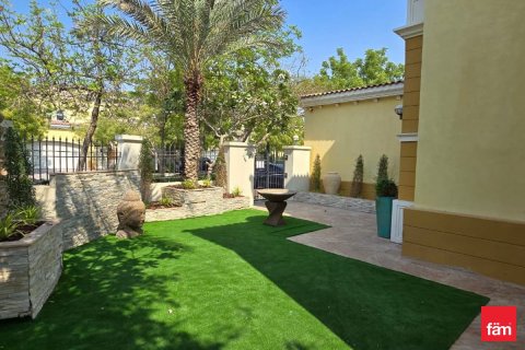 Villa in Dubai 3 bedrooms, 547.1 sq.m. № 50785 - photo 1