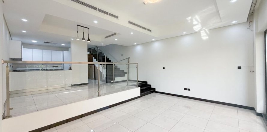 Adosado en Al Furjan, Dubai, 3 dormitorios, 165.6 m², № 95824