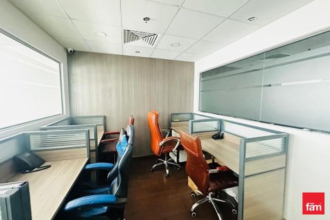 Снять в аренду офис в Бизнес-Бэе, Дубай: 91.8м², № 109713 - фото 7