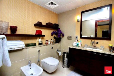 Снять в аренду квартиру в Пальме Джумейре, Дубай: 3 спальни, 222.8м², № 109716 - фото 15