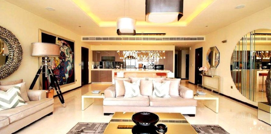 Квартира в Пальме Джумейре, Дубай, 3 спальни, 222.8м², № 109716