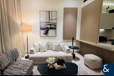 Снять в аренду квартиру в Джумейра Вилладж Серкл, Дубай: 1 спальня, 75м², № 91457 - фото 2