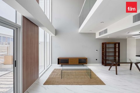 Villa à Dubai, 2 chambres, 101.4 m², № 40957 - photo 1