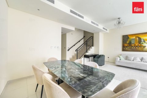 Villa in Dubai 3 bedrooms, 151.9 sq.m. № 93541 - photo 5