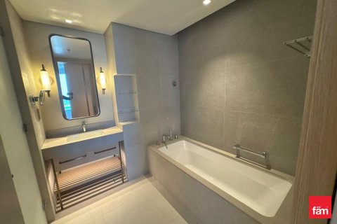 Купить квартиру в Даунтаун Дубай (Даунтаун Бурдж Дубай), Дубай: 2 спальни, 111.2м², № 93538 - фото 17