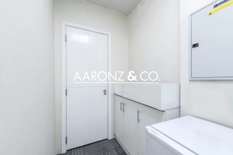 Oficina en Bayswater, Business Bay, Dubai, 77 m², № 84343 - foto 12